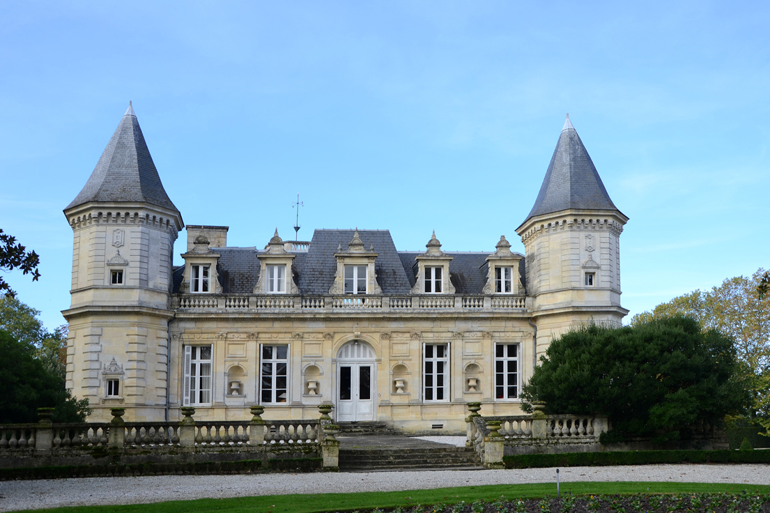 Château Beaumont AOC Haut-Médoc Red 2015