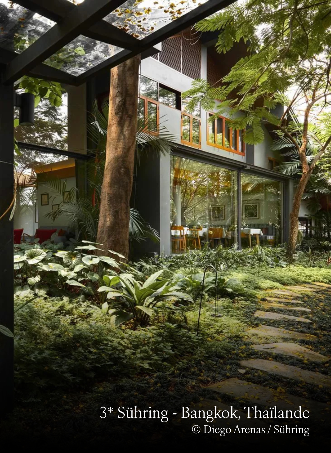 Façade végétalisée du restaurant 3 étoiles Sühring à Bangkok